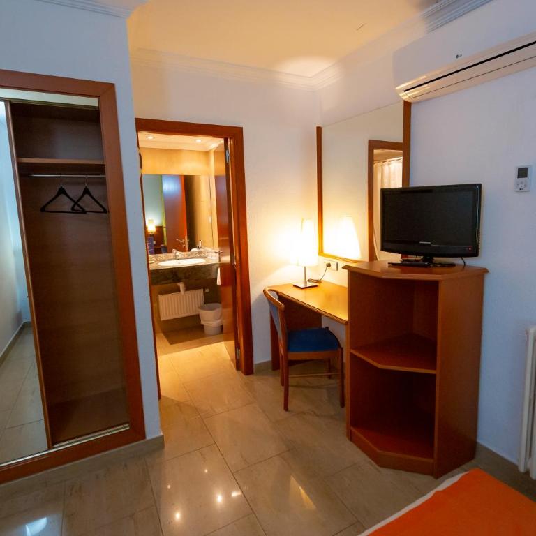 Hotel Risech - Habitación Económica Doble (sin vistas) - 1 o 2 camas - 6