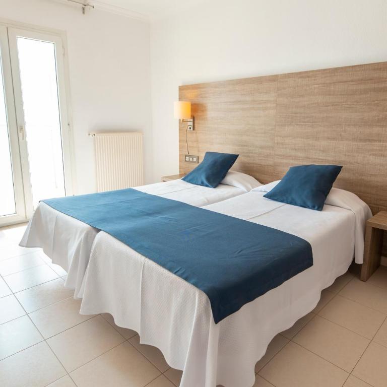 Hotel Risech - Habitación Doble con vistas al mar - 1 o 2 camas - 21