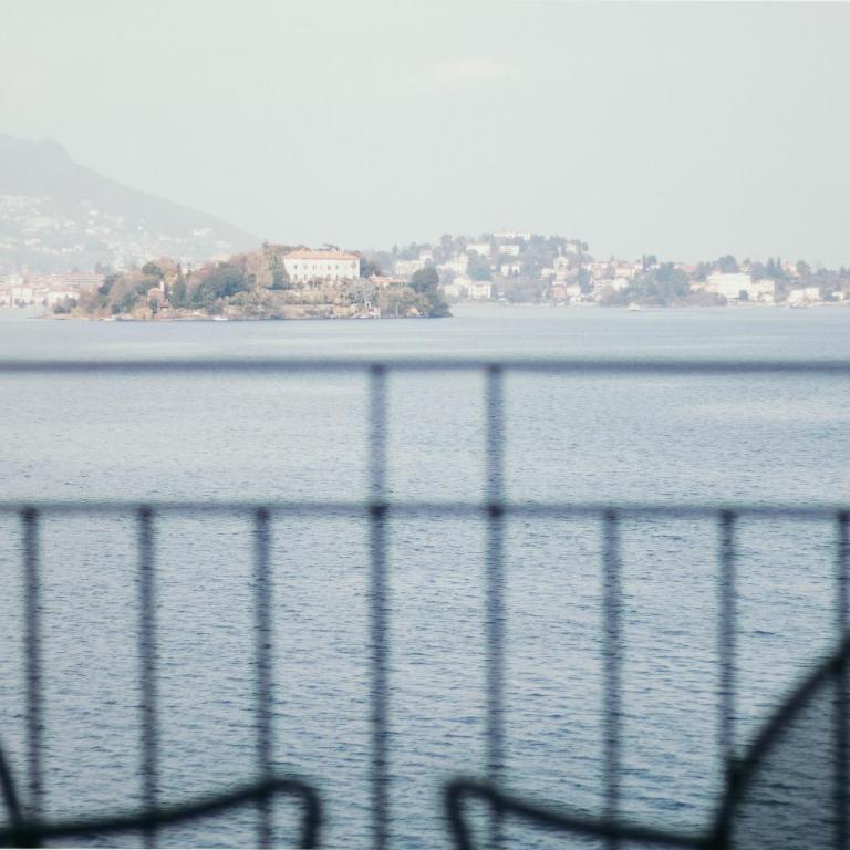 La casa sull'Isola Pescatori - Camera Matrimoniale con Vista Lago - 1