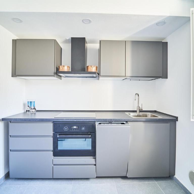 LA POMELLA - Estudio con terraza - 8