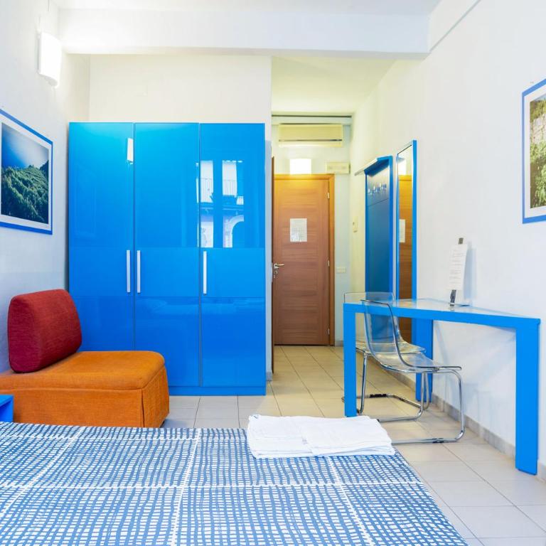 Banchi Centrale - Camera Matrimoniale con Bagno Privato - 2