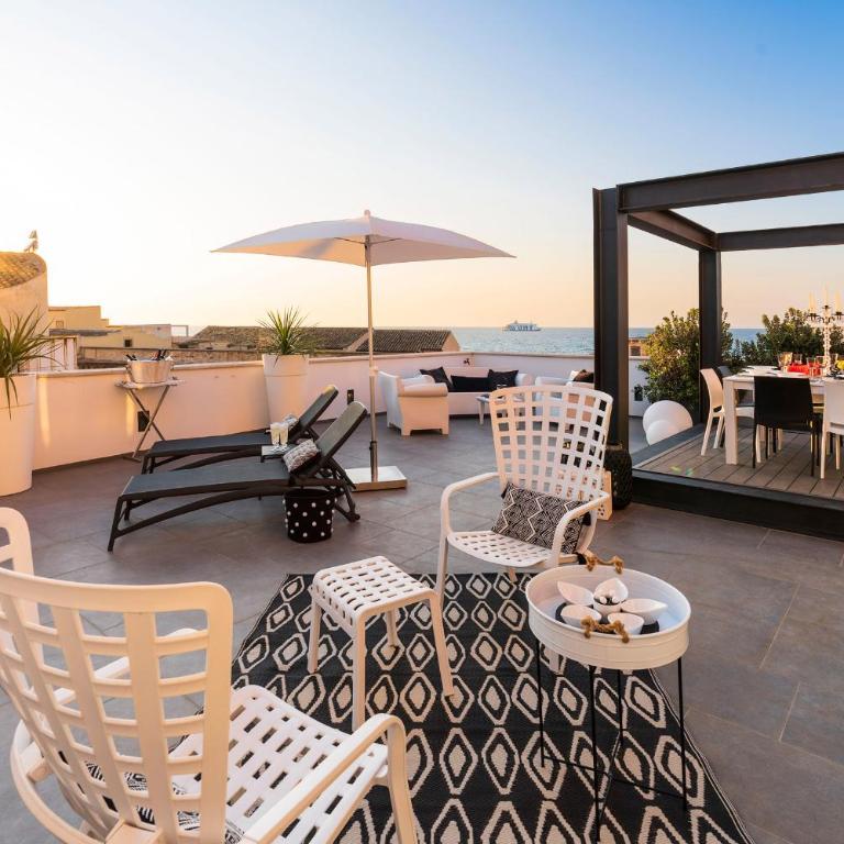 Dimora al Duomo - Three-Bedroom Apartment - 12