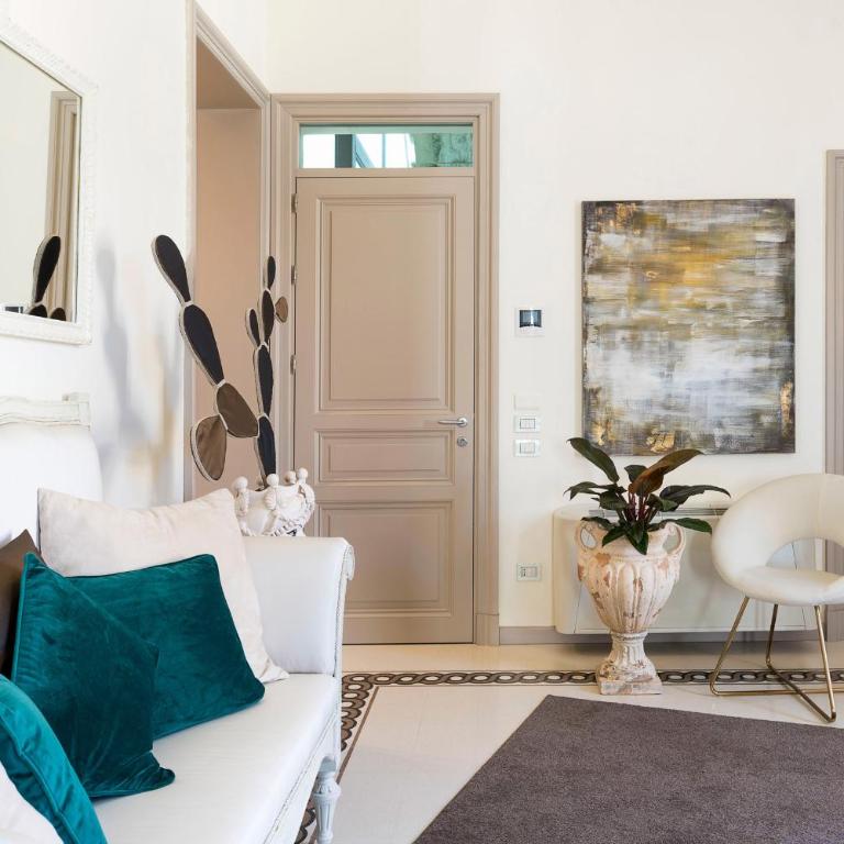 Dimora al Duomo - Three-Bedroom Apartment - 24
