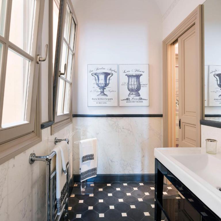 Dimora al Duomo - Three-Bedroom Apartment - 33