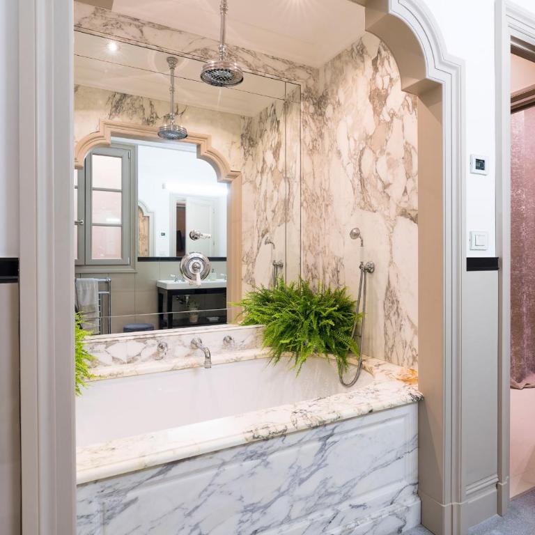Dimora al Duomo - Three-Bedroom Apartment - 42