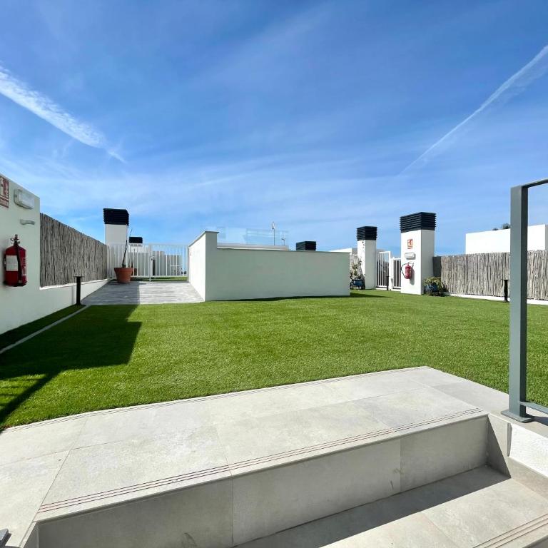 GATU PREMIUM Sandia Beach lujo junto al mar, parking y piscina común," Preferente mayores de 21 años y familias " - Apartamento con terraza - 32