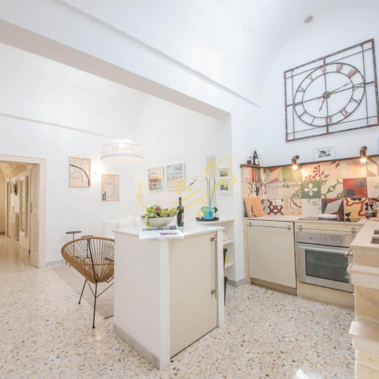 TD Casa Altomare w Terrace Over Historic Center - Appartamento - 13