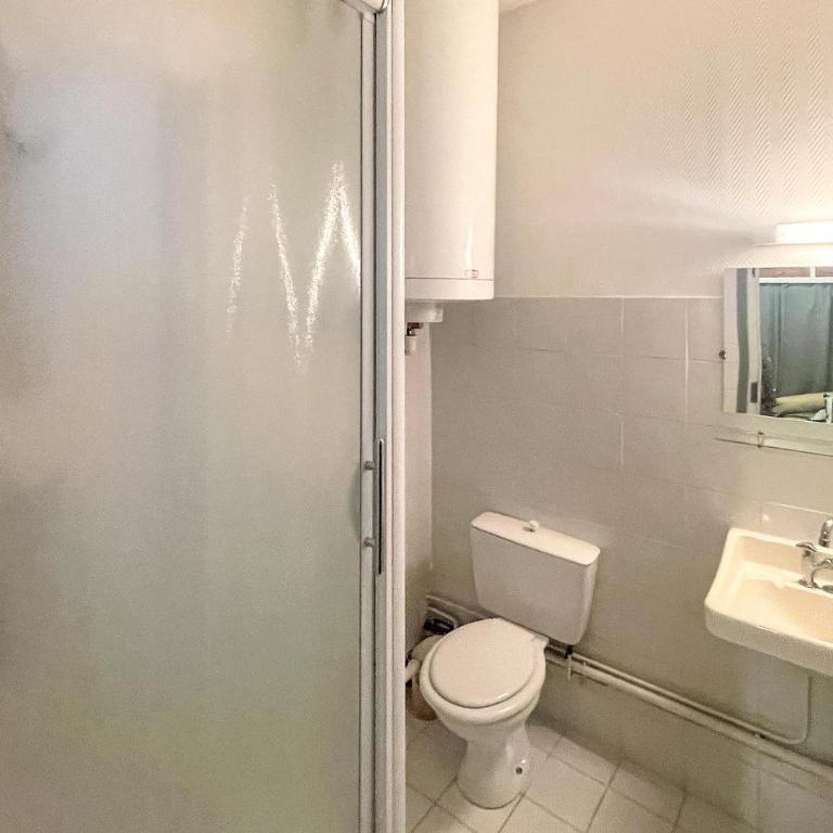 3 Bedroom Awesome Apartment In Cauterets - Appartement 3 Chambres - 13