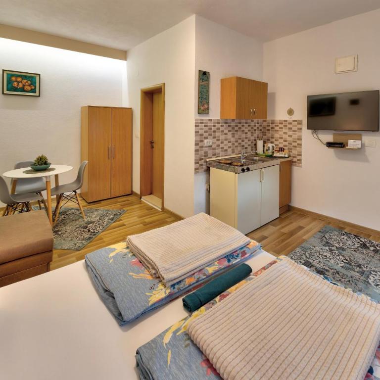 Villa Acapulco - Studio Apartment - 5
