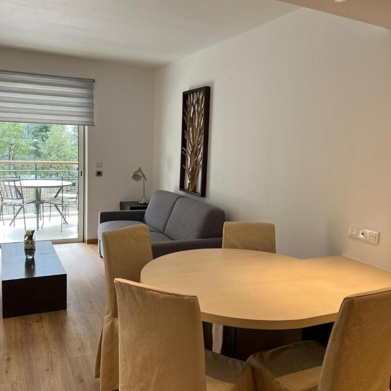 Arthur Properties Rue d'Antibes - Appartement 2 Chambres - 6 Avenue Branly - 5