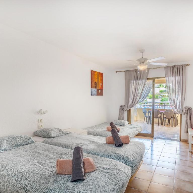 Castle Harbour Cozy Studio Heated Pool Los Cristianos LoveTenerife - Estudio con vistas a la piscina - 8