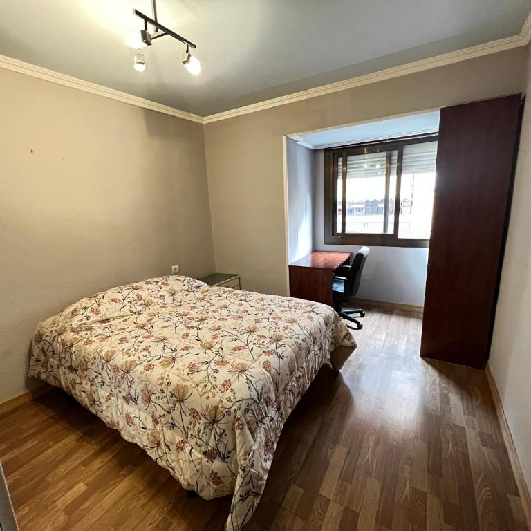 Centro Alicante apartamento entero - Three-Bedroom Apartment - 45