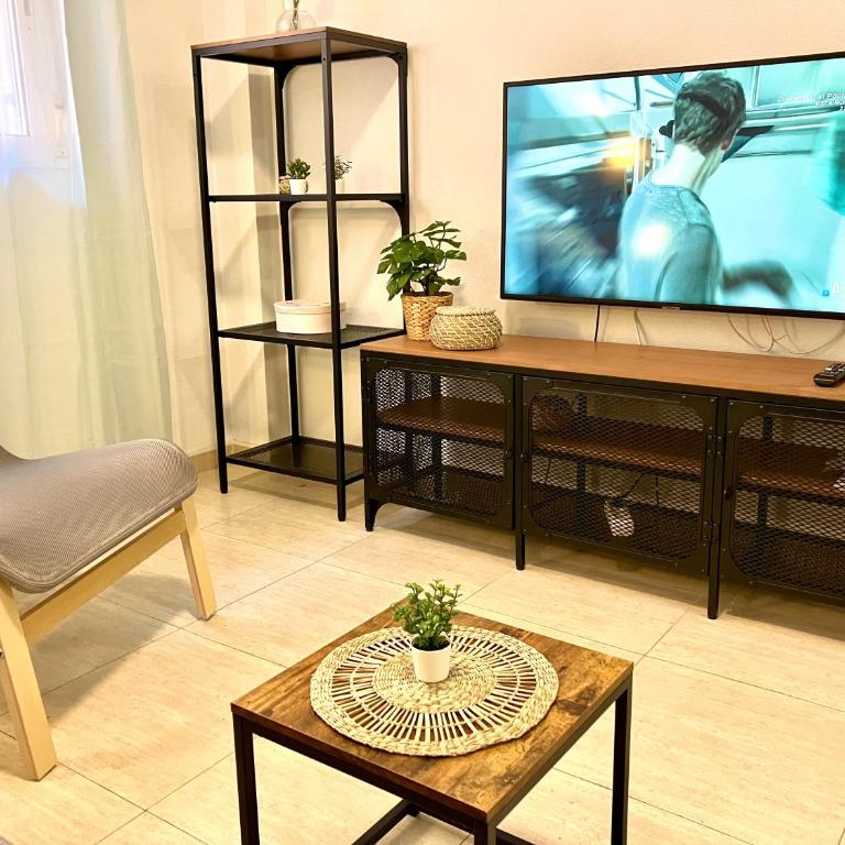 Adelfa - 2 hab, AA, parking gratis, junto Hospital - Standard Apartment - 8