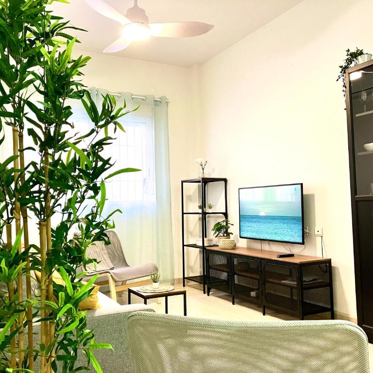 Adelfa - 2 hab, AA, parking gratis, junto Hospital - Standard Apartment - 14