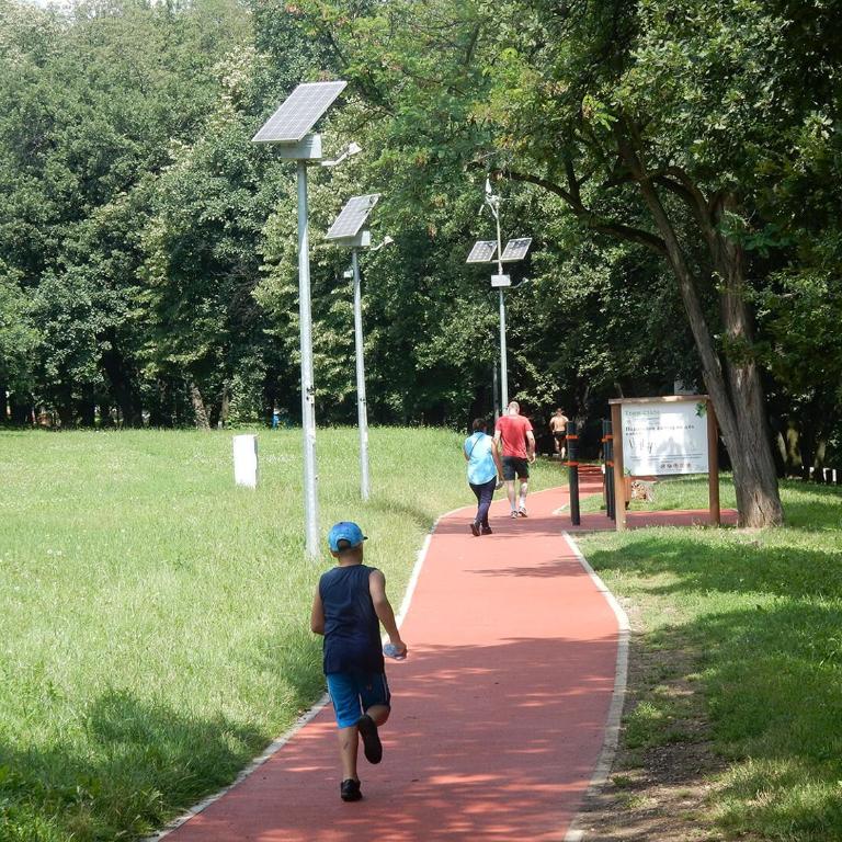 Smart hostel - Niskobudžetna Dvokrevetna Soba sa Bračnim Krevetom/Zasebnim Krevetima - 22