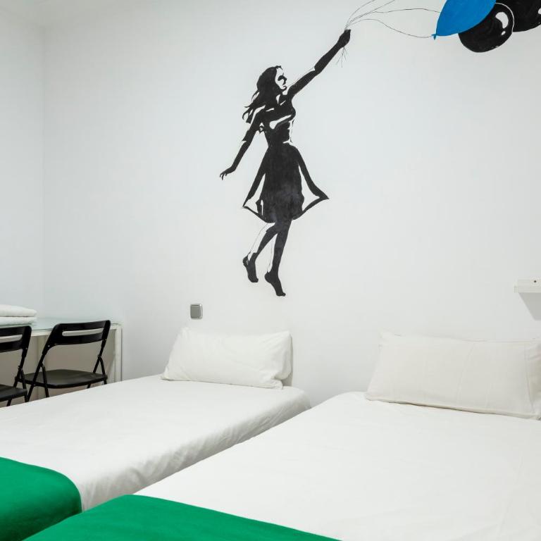 Monrooms Barcelona - Twin Room - 2