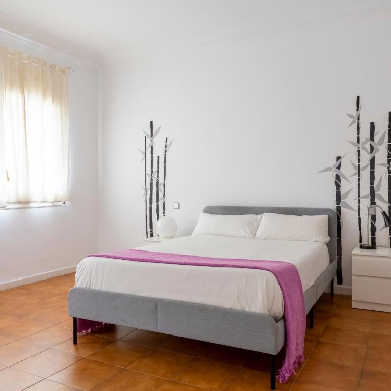 Monrooms Barcelona - Superior Double Room with Balcony - 4