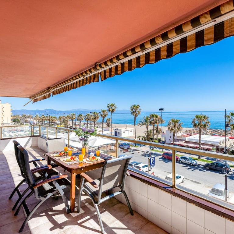 797 HOLIDAY RENTALS - Amplio piso con terraza en primera línea de playa - Apartamento con vistas al mar - 1