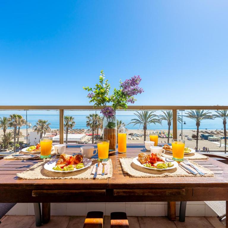 797 HOLIDAY RENTALS - Amplio piso con terraza en primera línea de playa - Apartamento con vistas al mar - 2