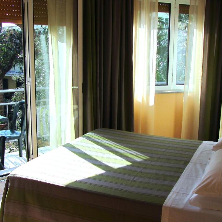 Hotel Ausonia - Camera Comfort Matrimoniale/Doppia con Letti Singoli - 3