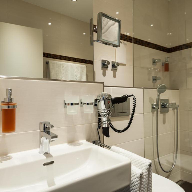 Hotel Antares München - Comfort Doppel-/Zweibettzimmer - 3