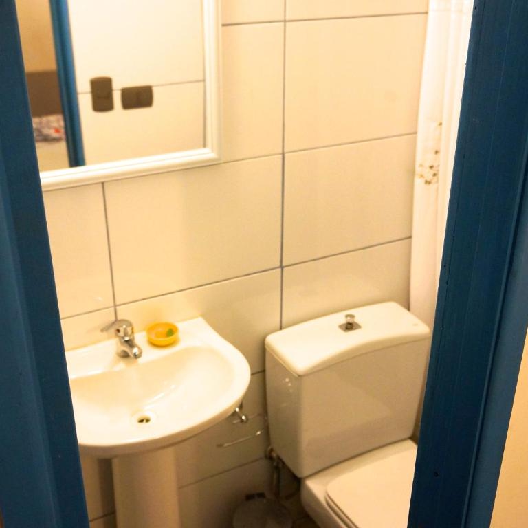 Hostal Chikiyan - Single Room with Private Bathroom - 6