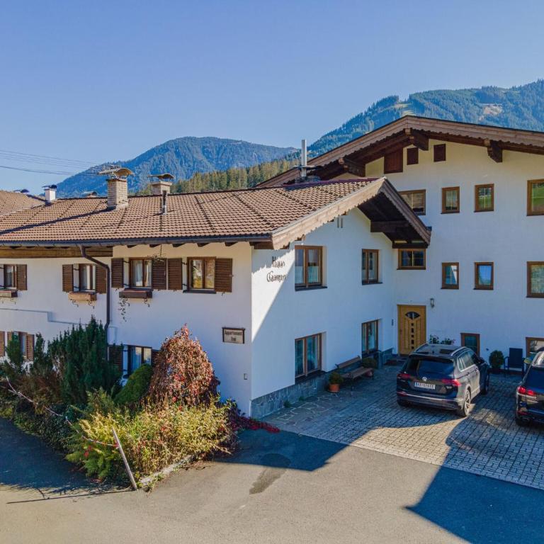 Apartment in Brixen near Wilder Kaiser Gondola - Apartment mit 3 Schlafzimmern - 1