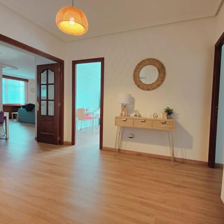 Céntrico, 100 metros de la playa, reformado,163 m2 - Apartamento - 7