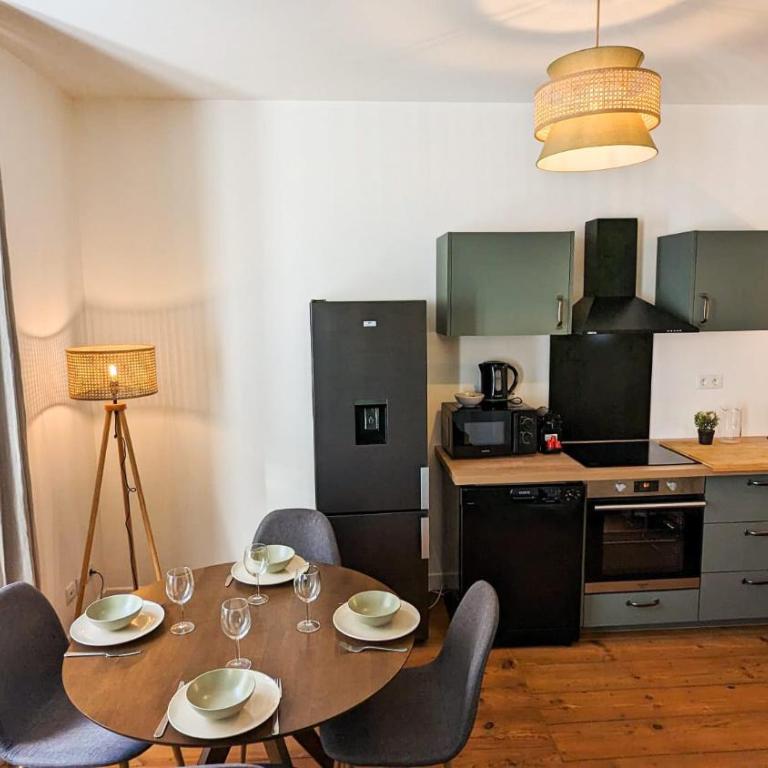 Cosy Calypso - T3 - Quartier des Halles & Parking - Appartement 2 Chambres - 15