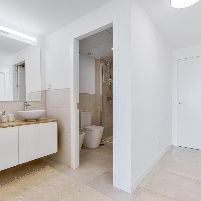 Lovely 3 bedroom apartment next to higueron area. - Apartamento de 3 dormitorios - 6