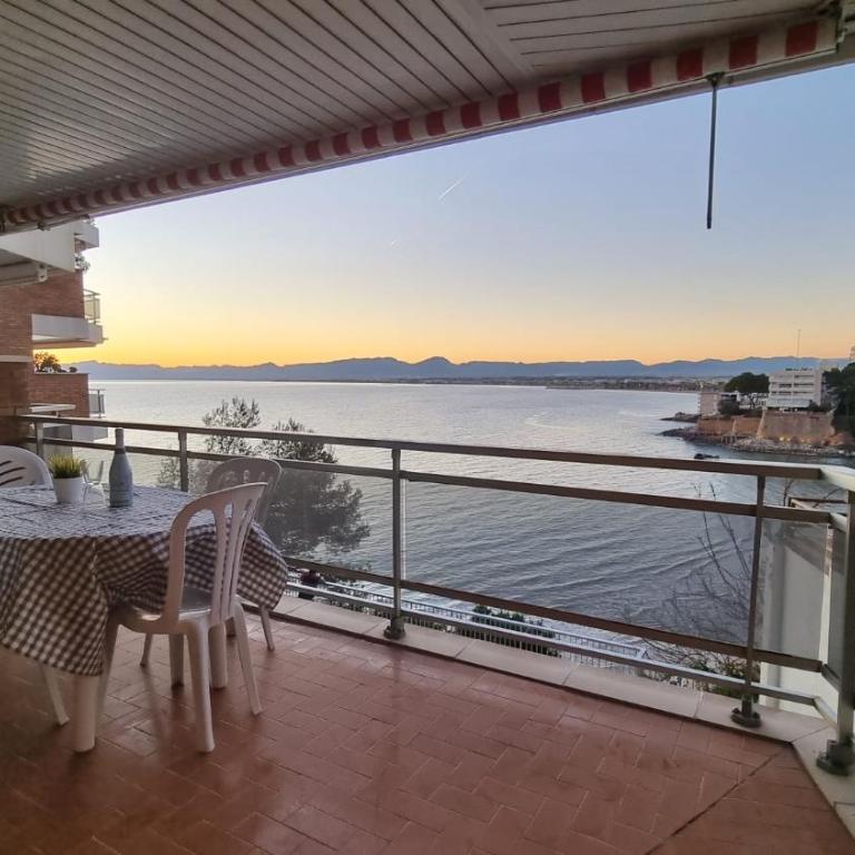 BAHIA MAR SALOU - One-Bedroom Apartment - 12
