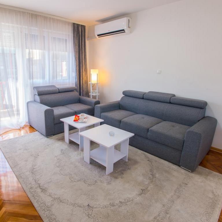 Elegant Avenue Escape - One-Bedroom Apartment - 6