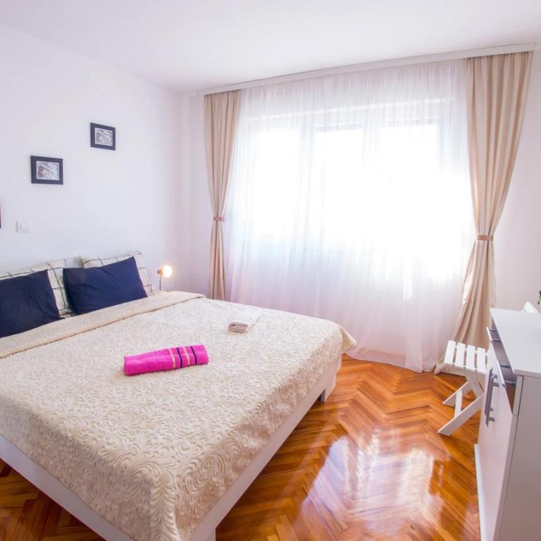 Elegant Avenue Escape - One-Bedroom Apartment - 4