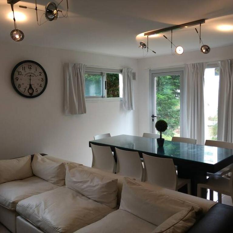 Departamento a 20 metros del mar y 1 cuadra centro. - Apartamento de 2 dormitorios - 9