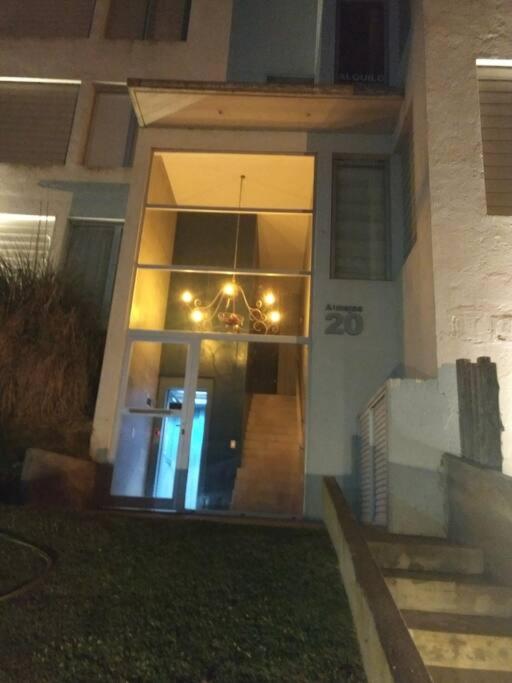 Departamento a 20 metros del mar y 1 cuadra centro. - Apartamento de 2 dormitorios - 28