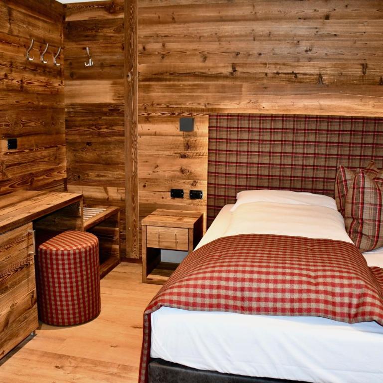 Hotel Alpenrose Wellness - Quadruple Room - 1