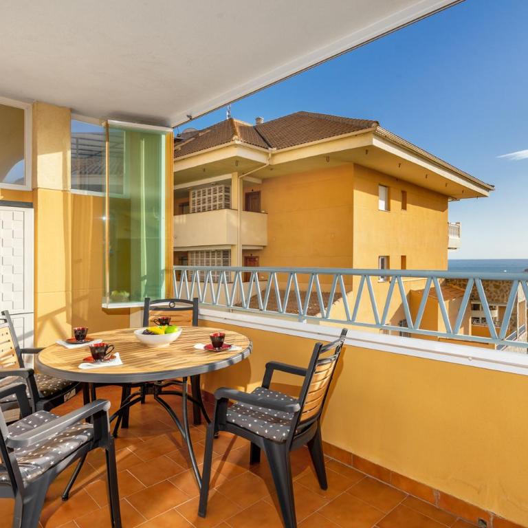 Seaview apt in Fuengirola by Costarentals - Ref 67 - Apartamento de 2 dormitorios - 10