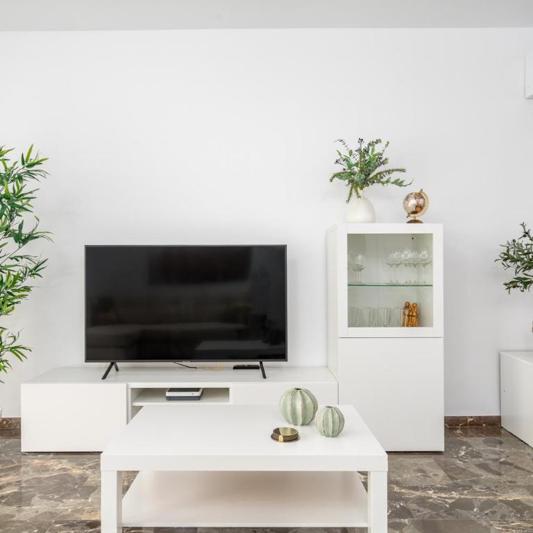 Seaview apt in Fuengirola by Costarentals - Ref 67 - Apartamento de 2 dormitorios - 12