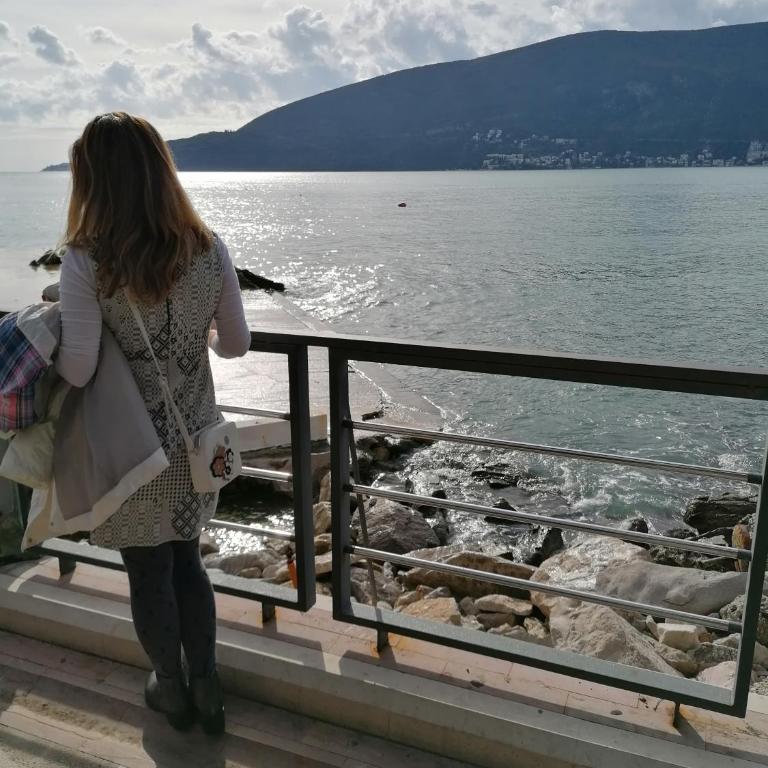 PLAVOBELA KUĆA SA MAGIČNIM POGLEDOM NA MORE - Two-Bedroom House - 25