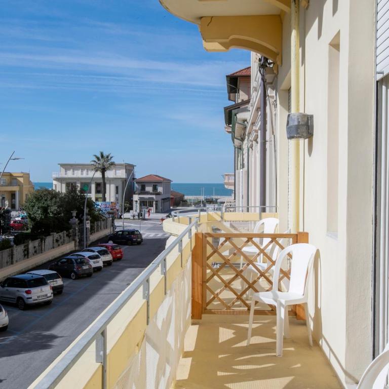 Hotel Playa - Camera Quadrupla con Balcone e Vista Mare - 8