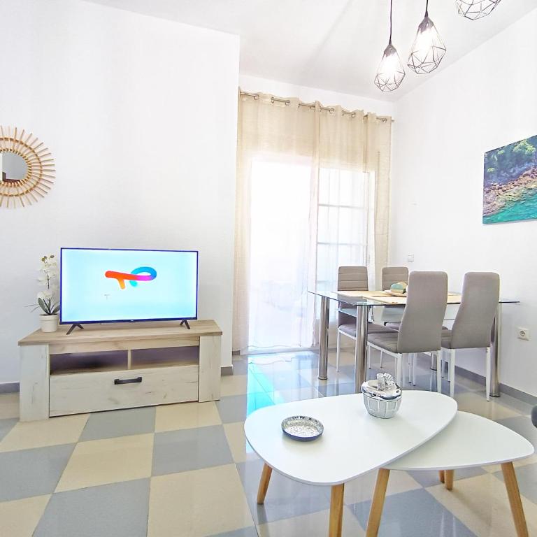 Apartamento Esbamar - Two-Bedroom Apartment - 11