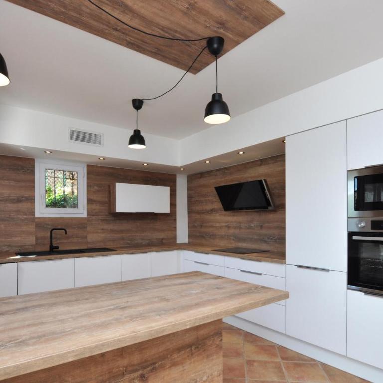 Awesome Home In Cavalaire-Sur-Mer - Maison de Vacances 4 Chambres - 5