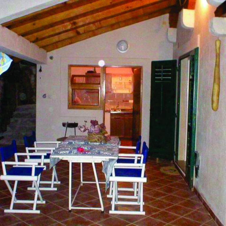 Apartments Kriva Ulica - Comfort One-Bedroom Apartment with Terrace - 4