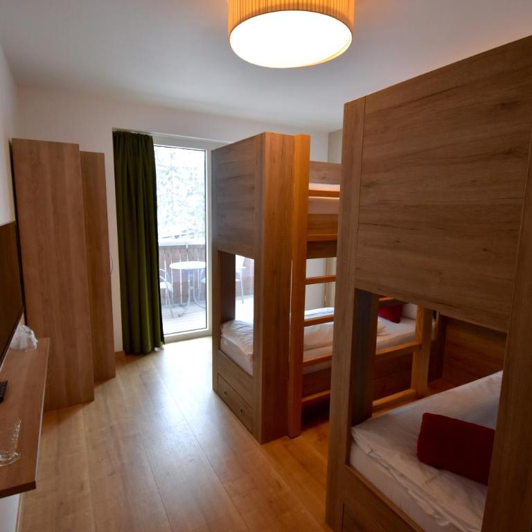 Sporthotel Zederhaus im Lungau - Chambre Quadruple avec Balcon - 3