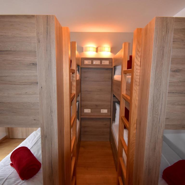 Sporthotel Zederhaus im Lungau - Chambre Quadruple avec Balcon - 2