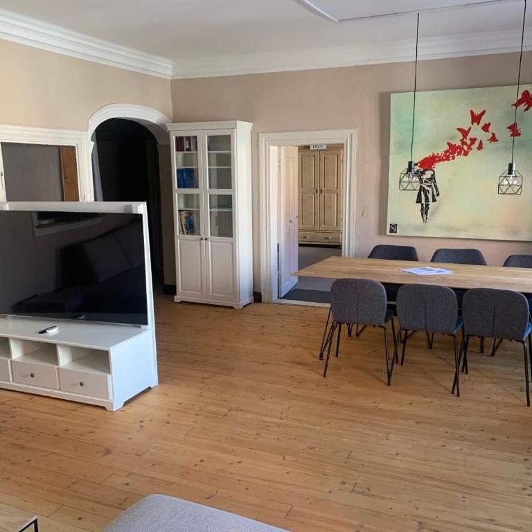 Marktplatz Memmingen - Suite with City View - 19