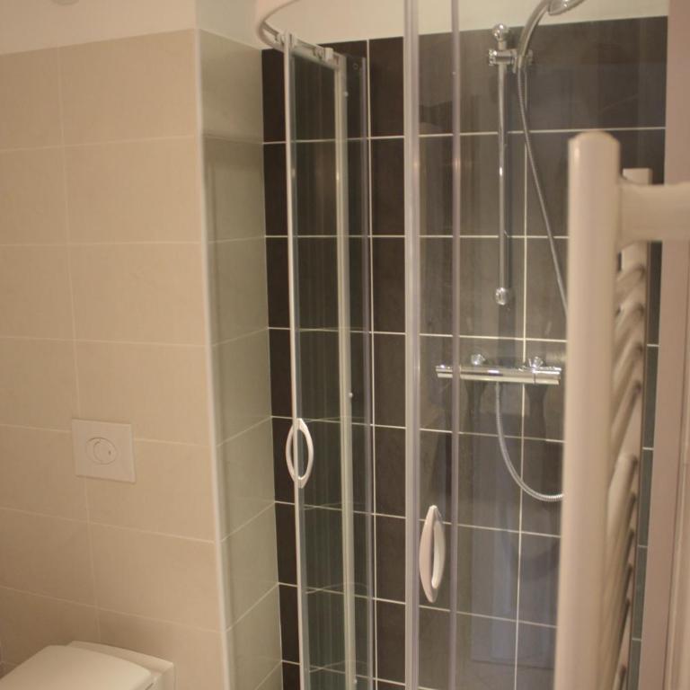 Vue imprenable sur Lac de Serre-Ponçon à Chorges : appt prestige 8 pers - Three-Bedroom Apartment - 19