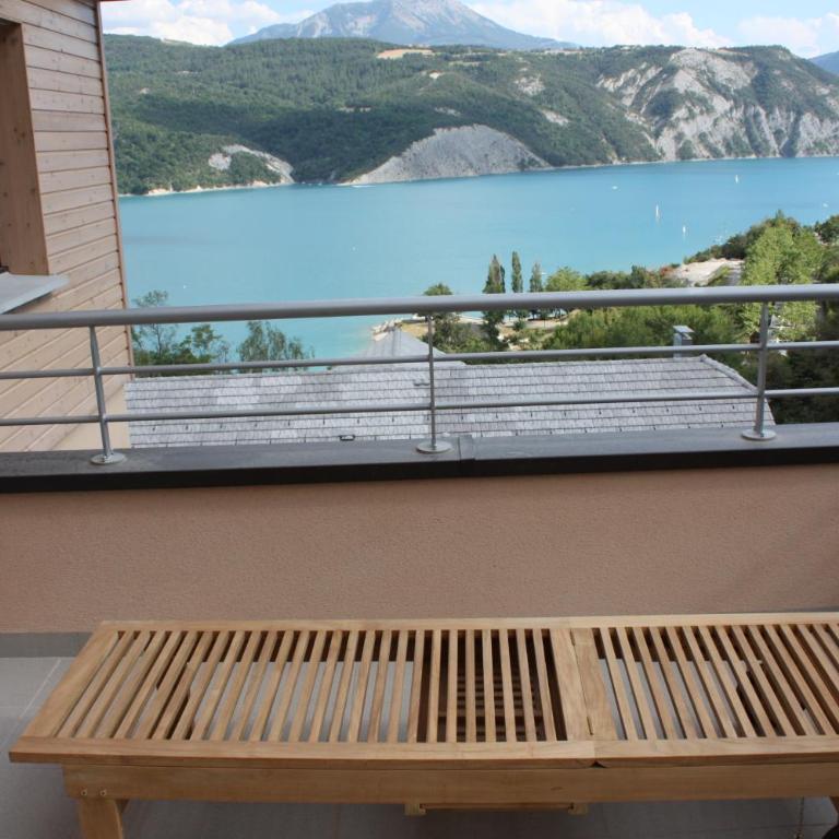 Vue imprenable sur Lac de Serre-Ponçon à Chorges : appt prestige 8 pers - Three-Bedroom Apartment - 25
