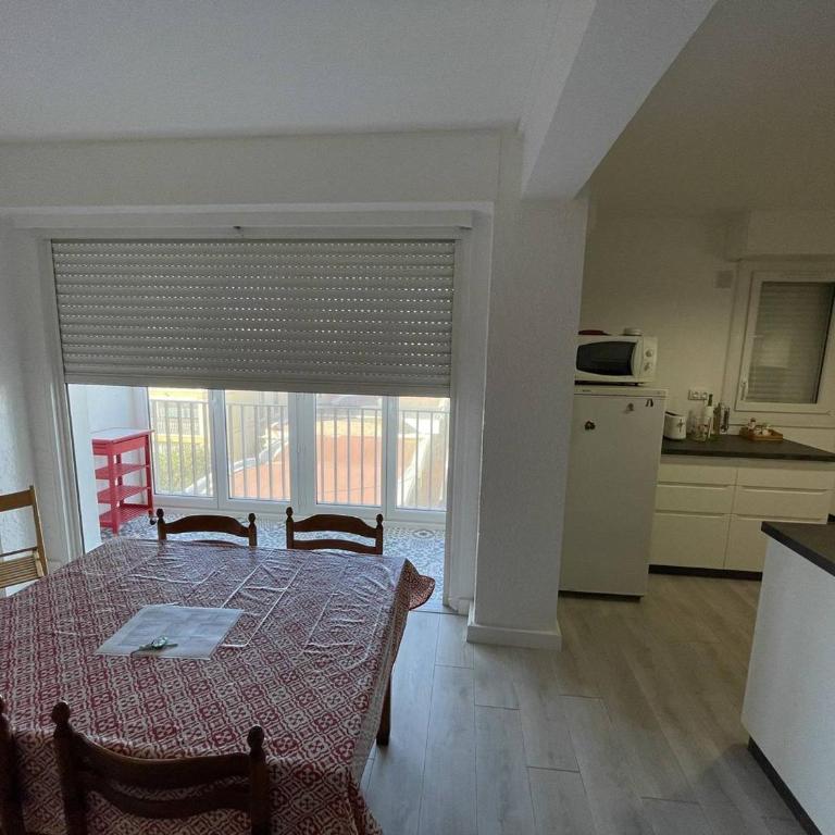 T2 cabine rénové, animaux admis, parking sécurisé, proche plage et port - Saint-Cyprien - FR-1-106-69 - Apartment - 12