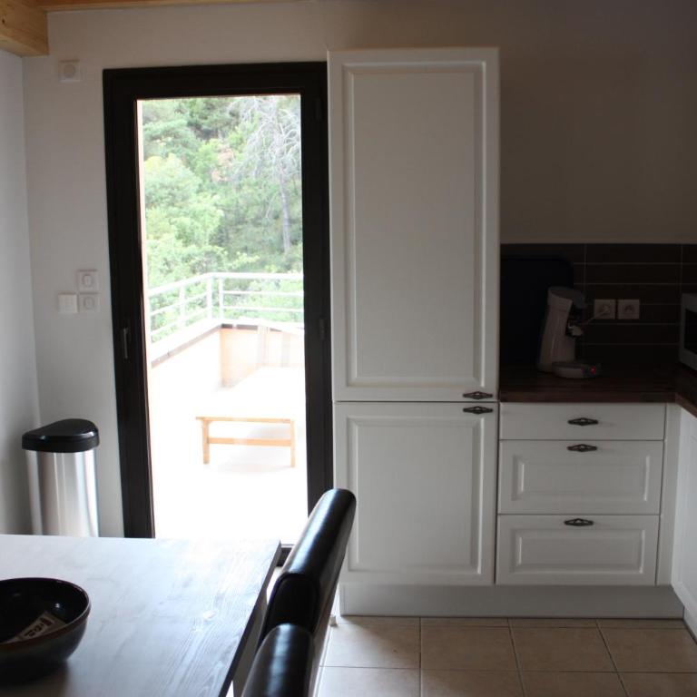 Vue imprenable sur Lac de Serre-Ponçon à Chorges : appt prestige 8 pers - Three-Bedroom Apartment - 24
